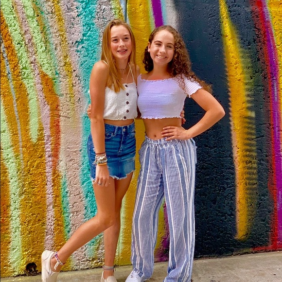 White cropped Active USA tank top with buttons - Picture 4 of 4